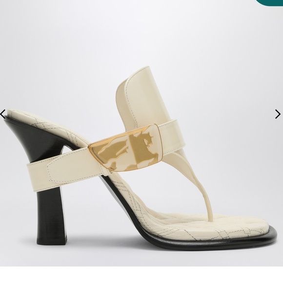 BURBERRY Light Beige Leather Bay Sandals - Picture 4 of 14